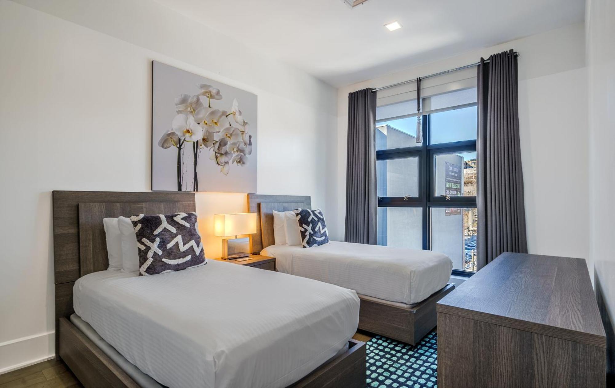 Dharma Home Suites Hoboken Exterior photo